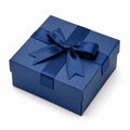 Boîte cadeau 20 x 20 x 8 cm en carton bleu avec ruban satin style élégant