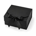Boîte cadeau 20 x 20 x 10 cm en carton noir avec ruban satin fermeture à rabat